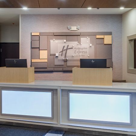 Holiday Inn Express Hotel & Suites Swansea By Ihg Extérieur photo