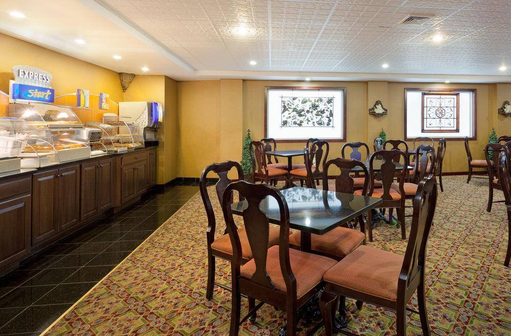 Holiday Inn Express Hotel & Suites Swansea By Ihg Extérieur photo