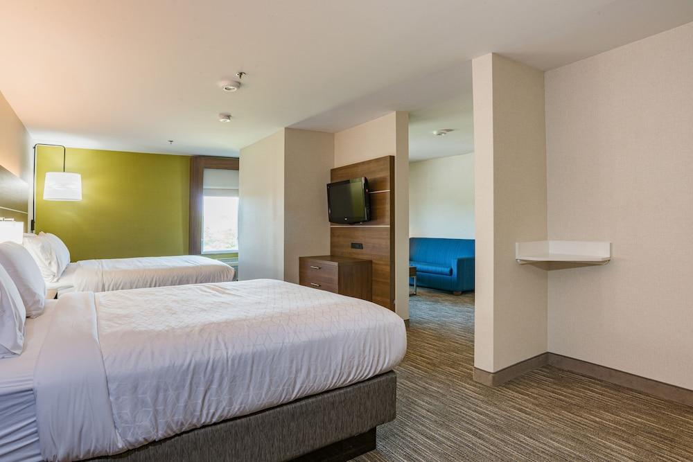 Holiday Inn Express Hotel & Suites Swansea By Ihg Extérieur photo