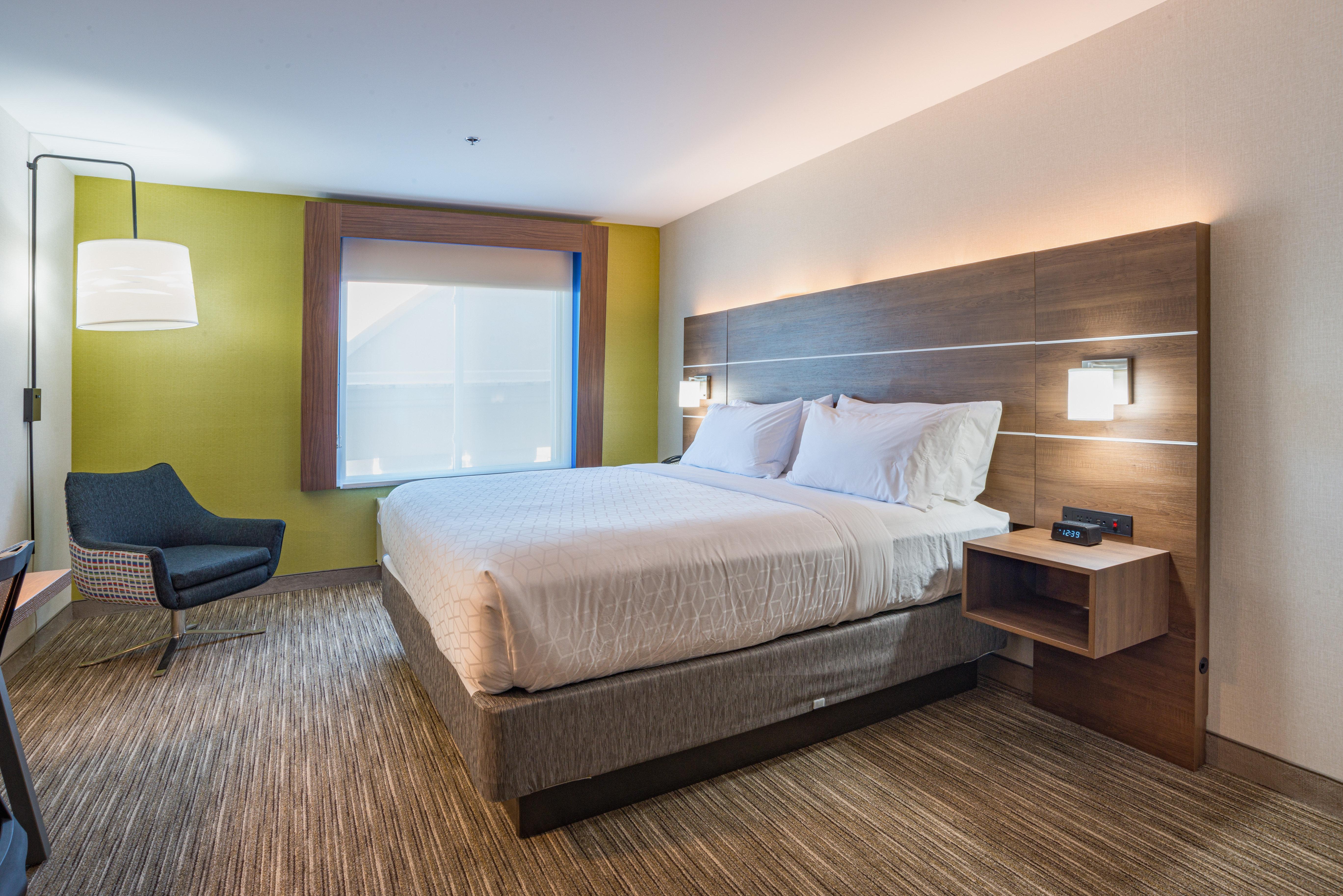 Holiday Inn Express Hotel & Suites Swansea By Ihg Extérieur photo