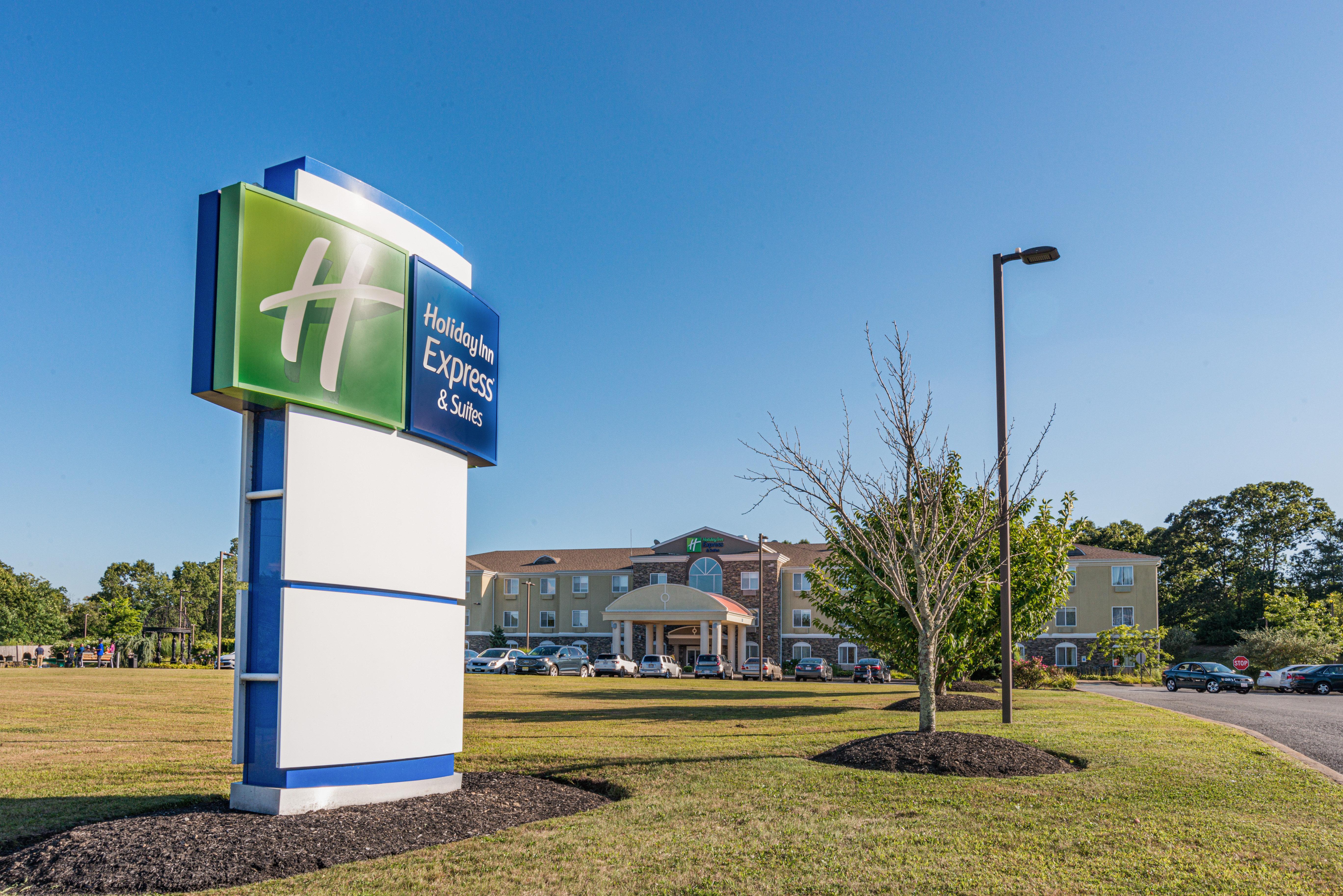 Holiday Inn Express Hotel & Suites Swansea By Ihg Extérieur photo