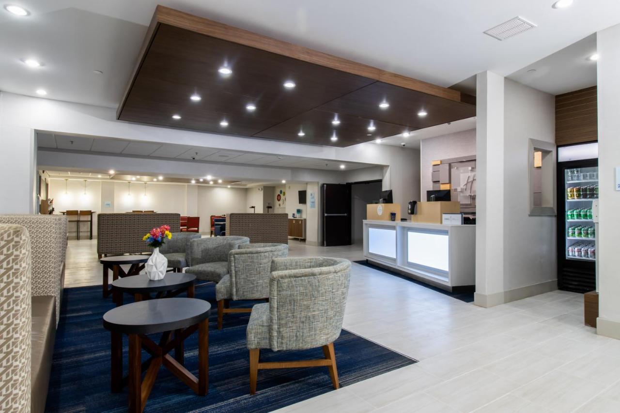 Holiday Inn Express Hotel & Suites Swansea By Ihg Extérieur photo