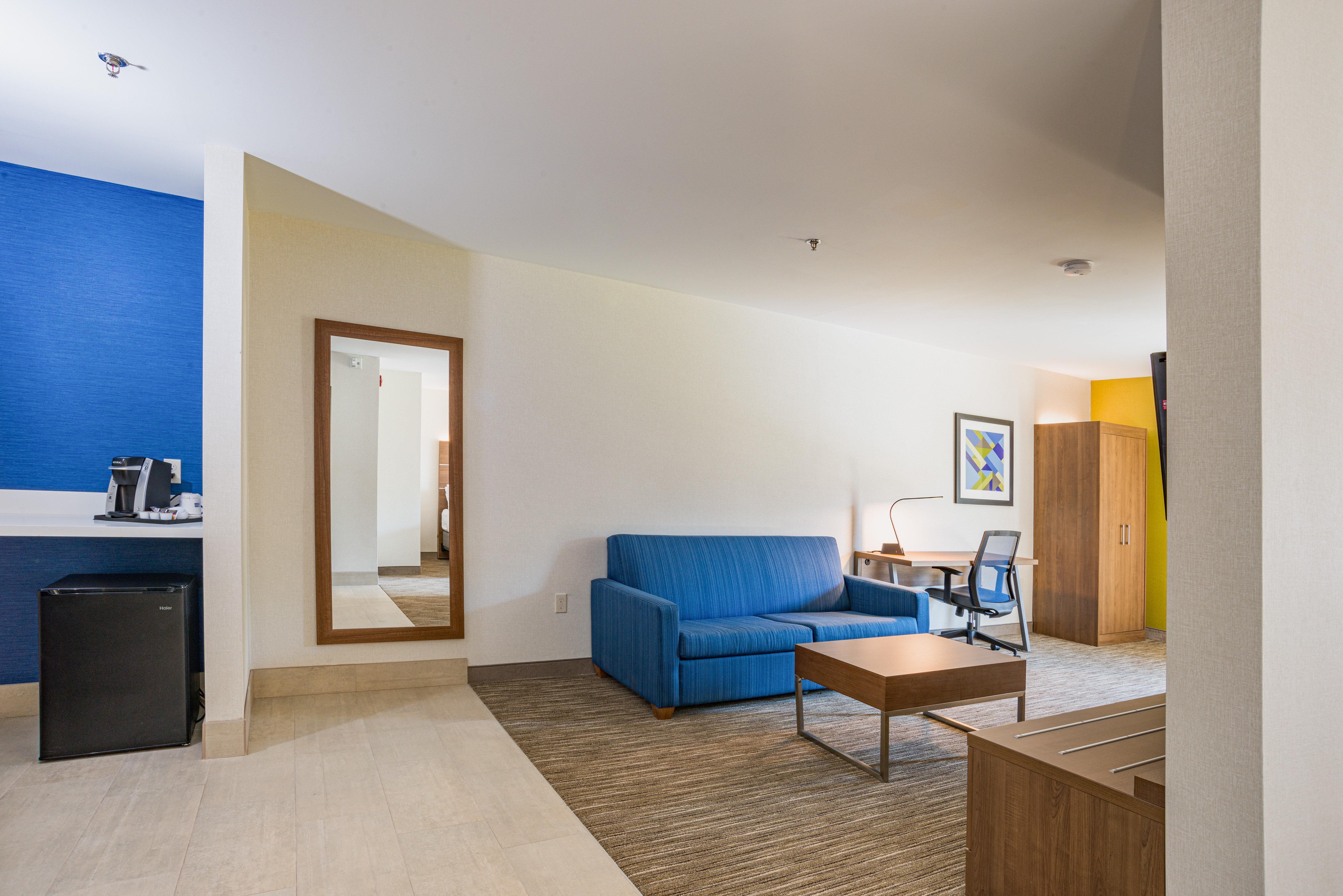Holiday Inn Express Hotel & Suites Swansea By Ihg Extérieur photo