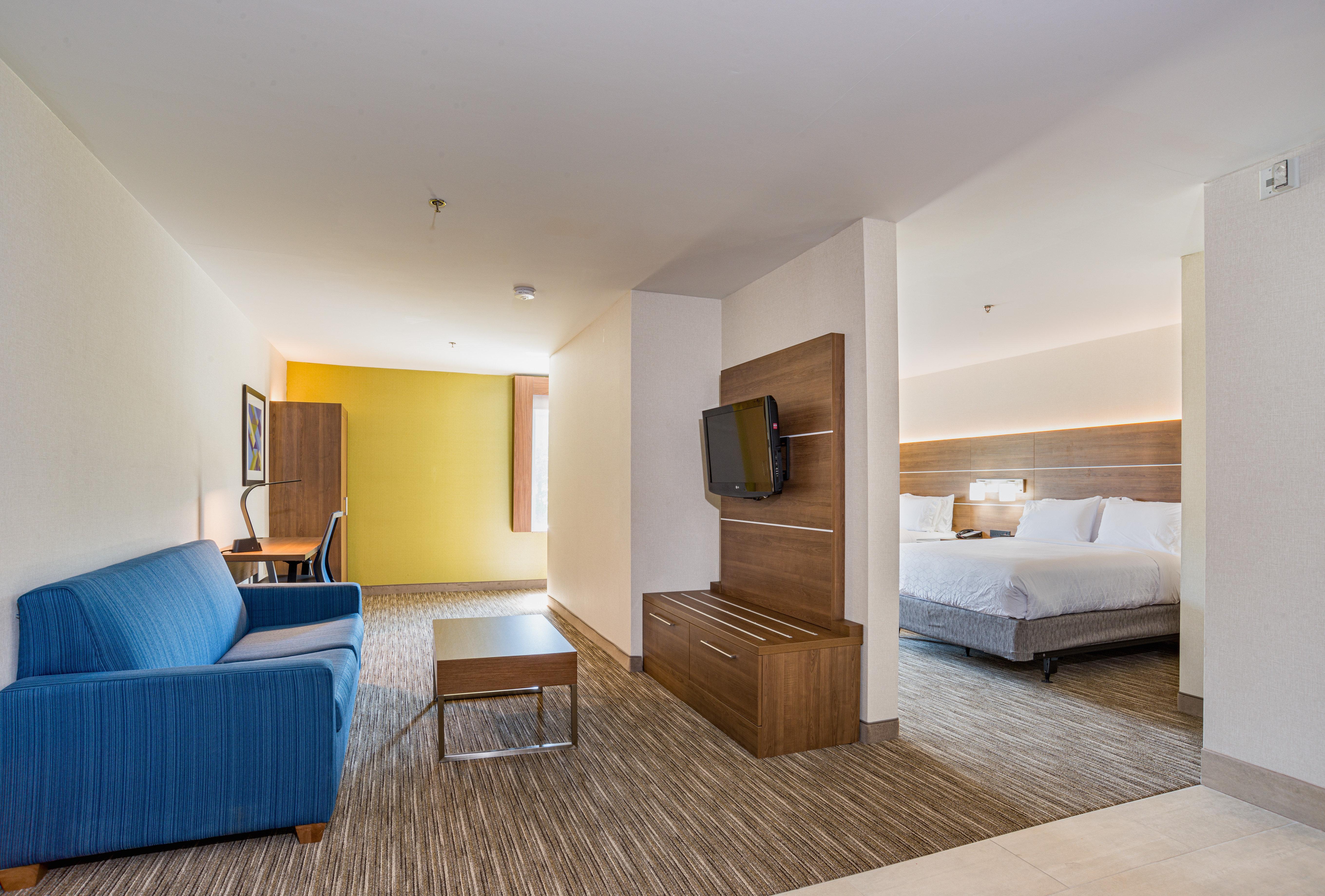 Holiday Inn Express Hotel & Suites Swansea By Ihg Extérieur photo