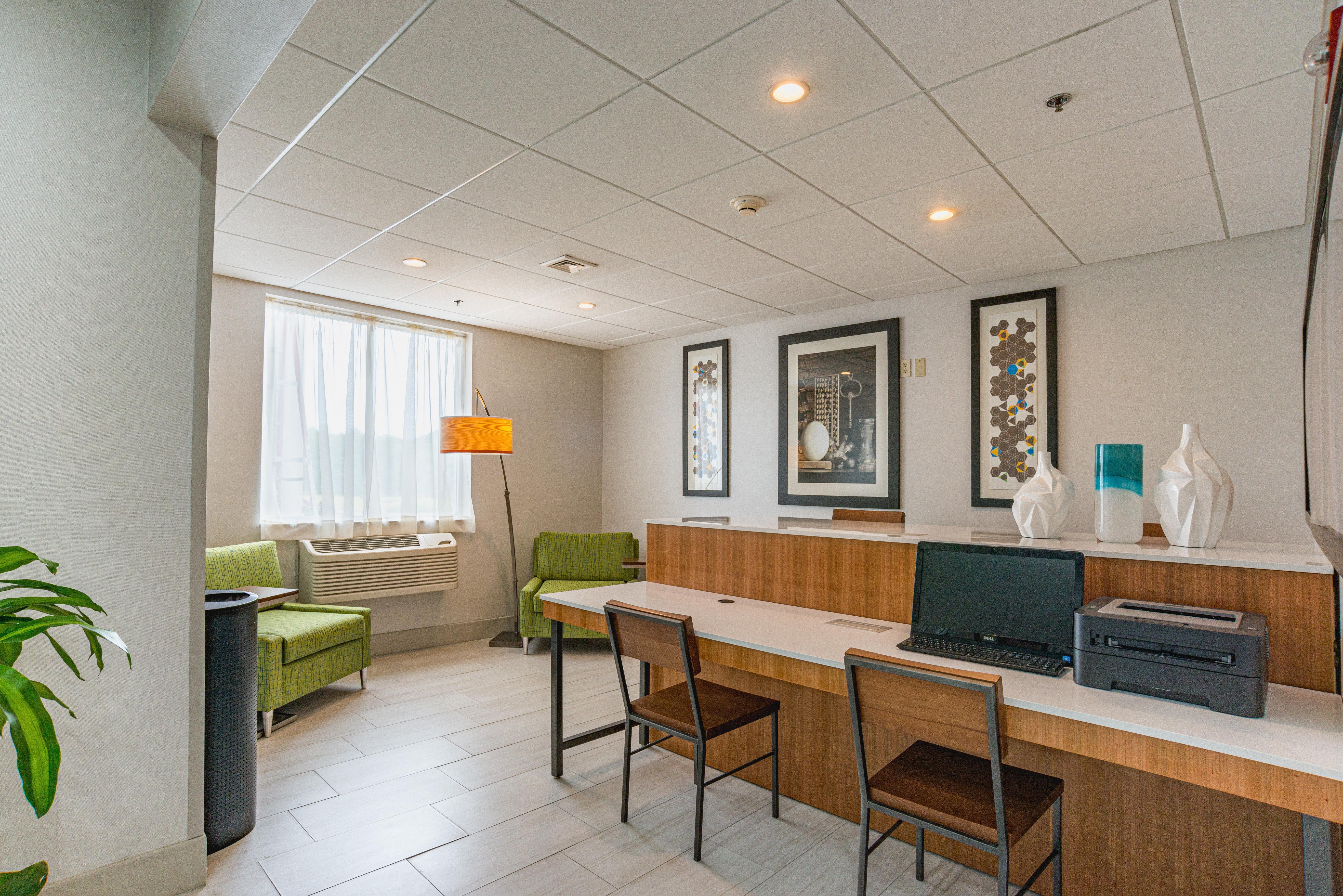 Holiday Inn Express Hotel & Suites Swansea By Ihg Extérieur photo